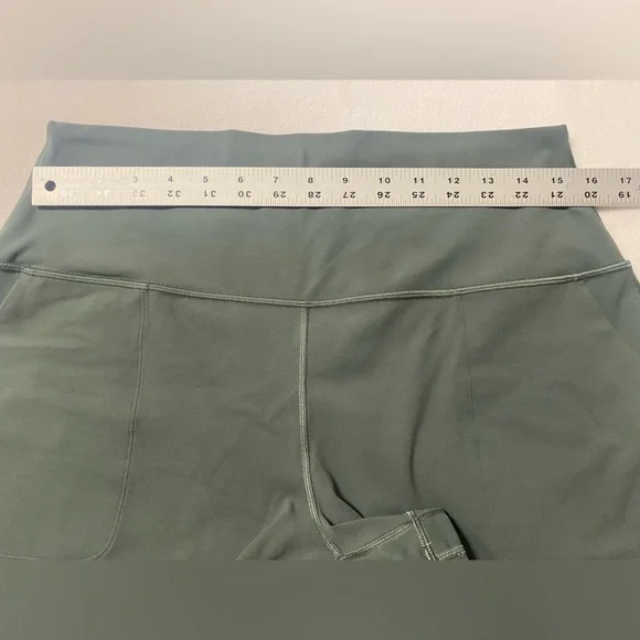 Lululemon Align Classic-Fit High-Rise Short 3" Dark Forest Size 10 - Picture 8 of 10